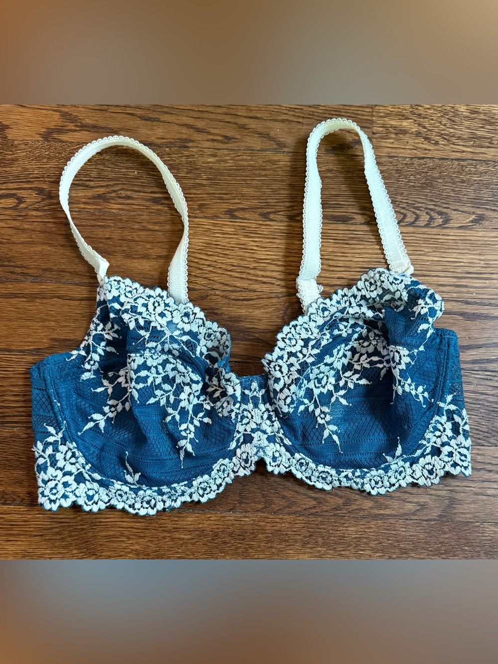 Wacoal Embrace Lace Underwire Bra 36D Blue/Teal w/ Adjustable Straps